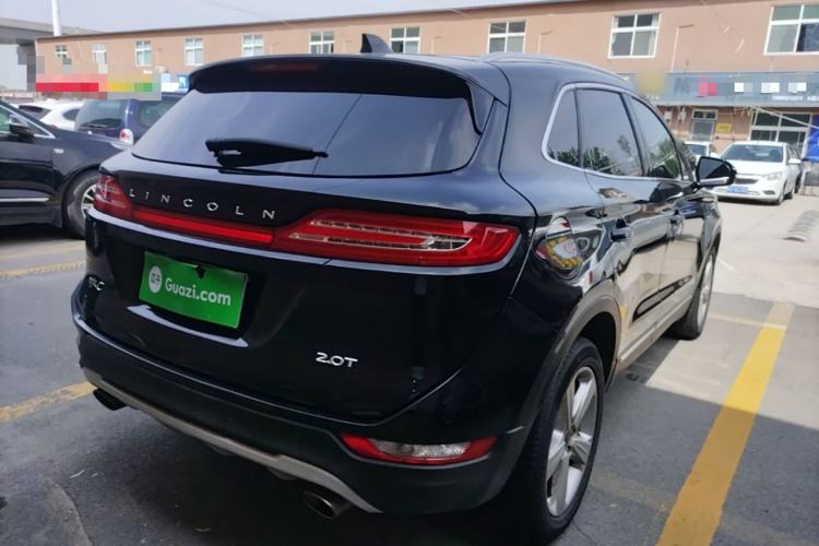 Used Lincoln MKC 2017 2.0T Two-Wheel Drive Deluxe Edition Rear Right 45 Deg