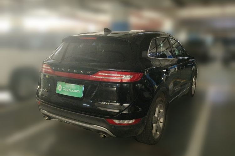 Used Lincoln MKC 2017 2.0T Two-Wheel Drive Deluxe Edition Rear Right 45 Deg
