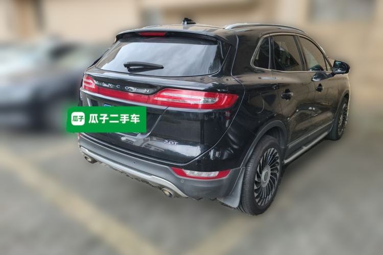 Used Lincoln MKC 2017 2.0T Two-Wheel Drive Deluxe Edition Rear Right 45 Deg