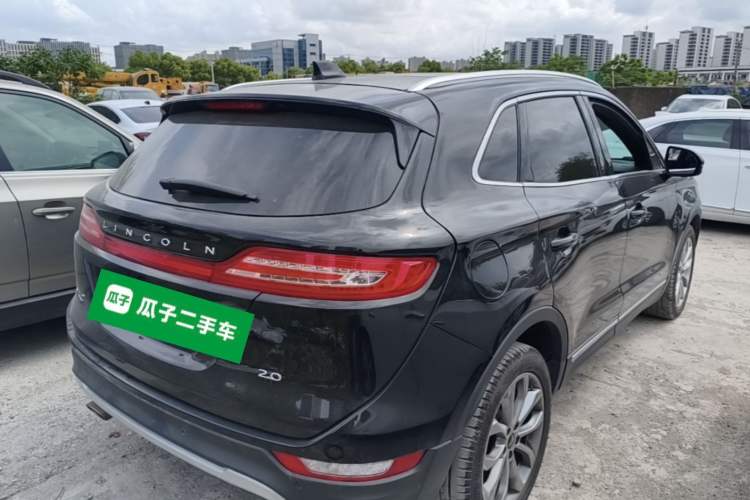Used Lincoln MKC 2017 2.0T Two-Wheel Drive Deluxe Edition Rear Right 45 Deg