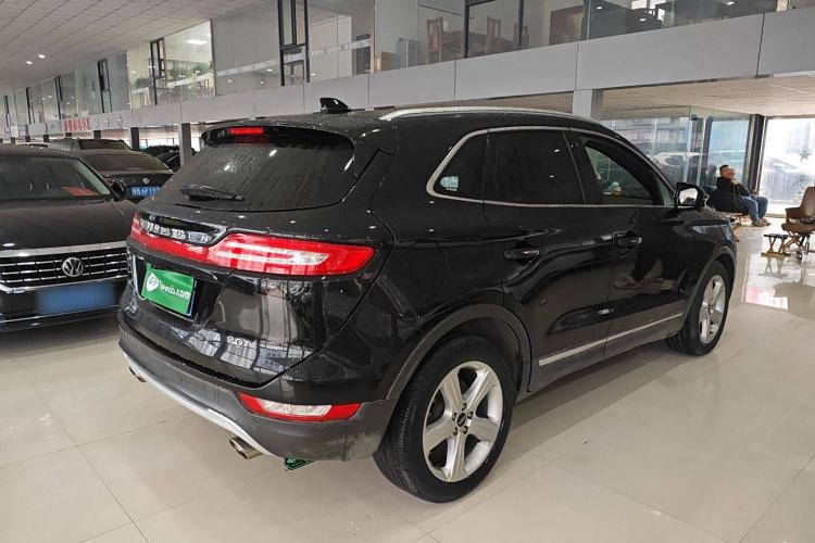 Used Lincoln MKC 2017 2.0T Two-Wheel Drive Deluxe Edition Rear Right 45 Deg