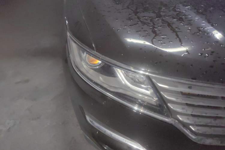 Used Lincoln MKC 2017 2.0T Two-Wheel-Drive Luxury Edition Right Front Headlight