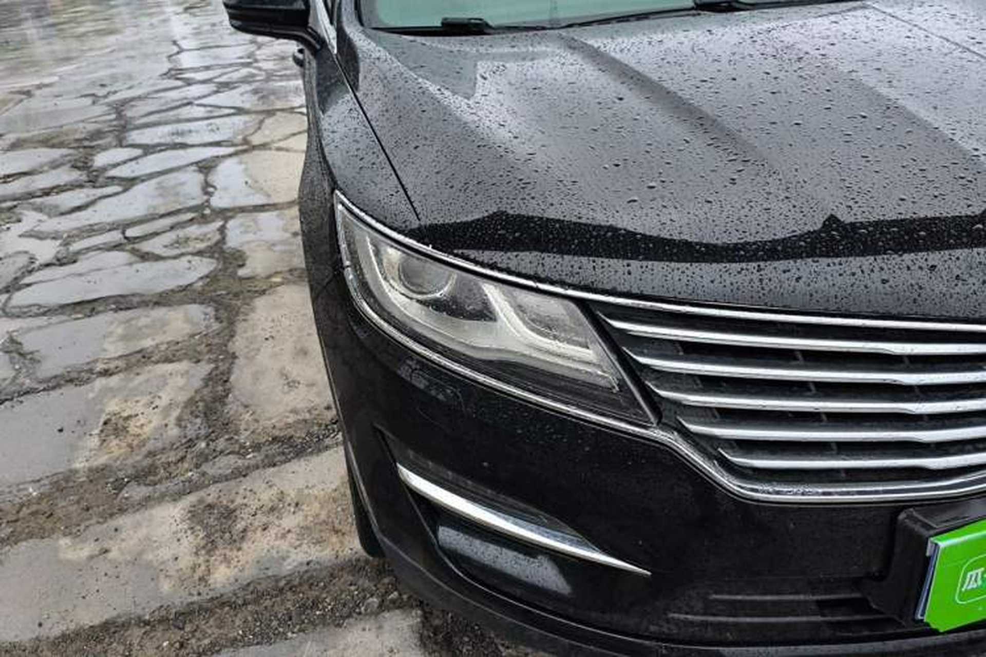 Used Lincoln MKC 2017 2.0T Two-Wheel Drive Deluxe Edition Right Front Headlight