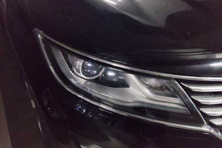 Used Lincoln MKC 2017 2.0T Four-Wheel Drive Zunya Edition Right Front Headlight