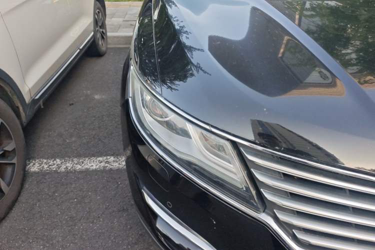 Used Lincoln MKC 2017 2.0T Two-Wheel-Drive Luxury Edition Right Front Headlight
