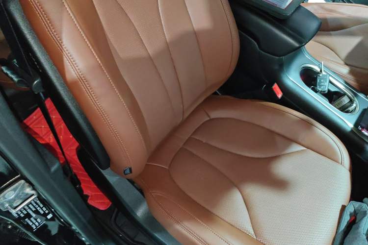 Used Lincoln MKC 2017 2.0T Four-Wheel Drive Zunya Edition Right Front Seat