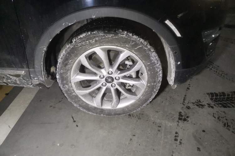 Used Lincoln MKC 2017 2.0T Four-Wheel Drive Zunya Edition Right Front Wheel Hub
