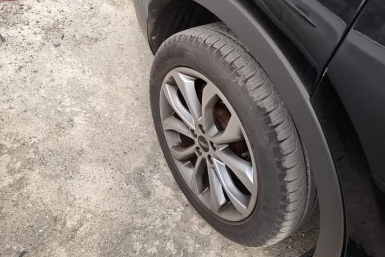 Used Lincoln MKC 2017 2.0T Two-Wheel Drive Deluxe Edition Right Rear Wheel Hub