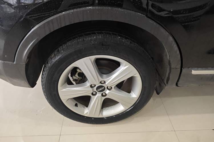 Used Lincoln MKC 2017 2.0T Two-Wheel Drive Deluxe Edition Right Rear Wheel Hub