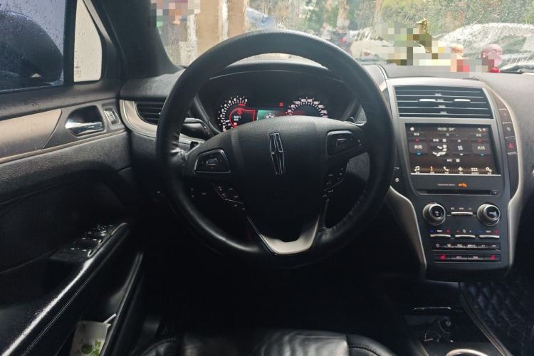 Used Lincoln MKC 2017 2.0T Two-Wheel Drive Deluxe Edition Steering Wheel