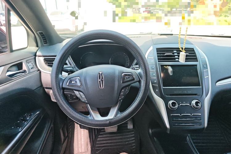 Used Lincoln MKC 2017 2.0T Two-Wheel Drive Deluxe Edition Steering Wheel