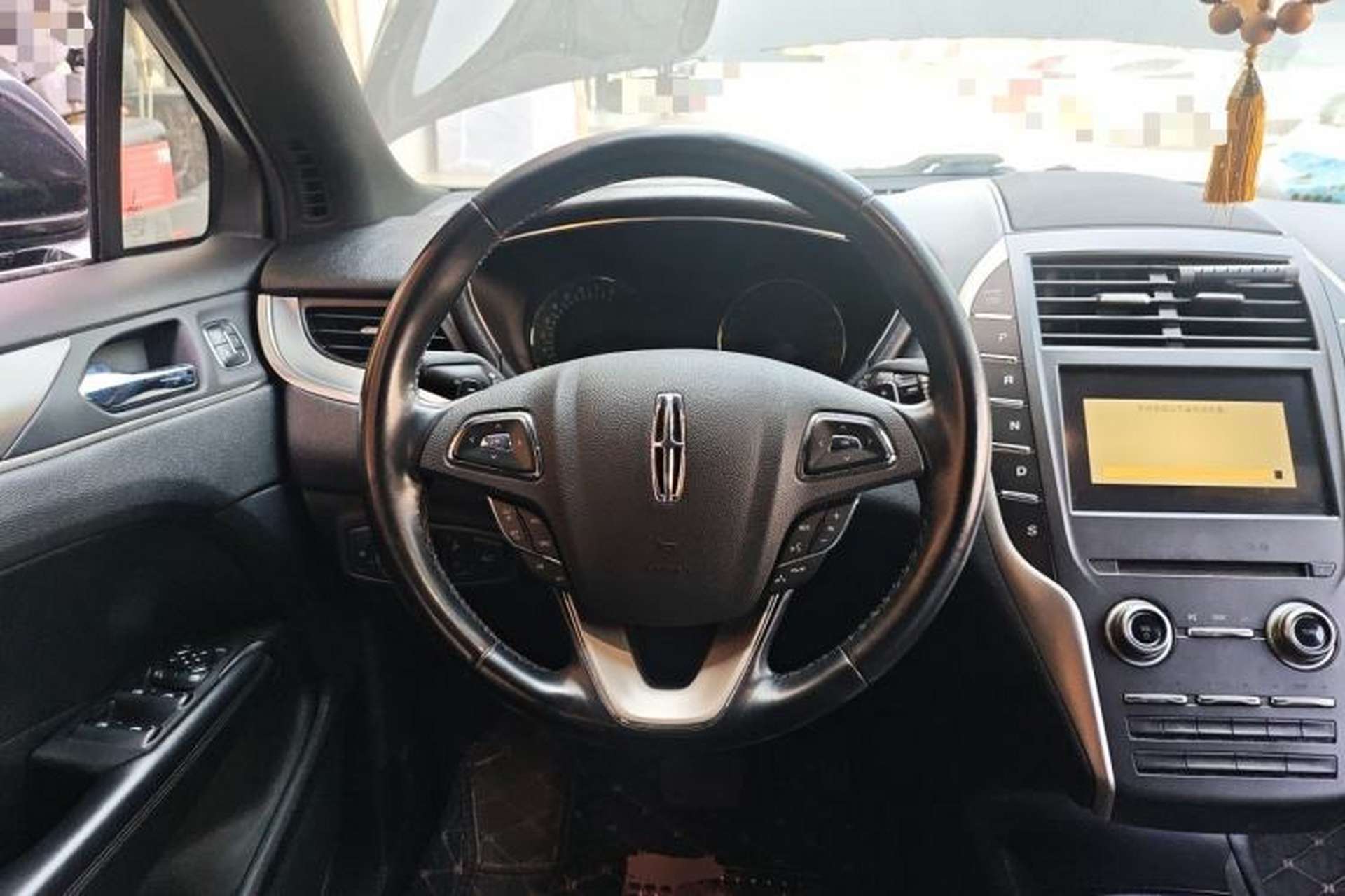 Used Lincoln MKC 2017 2.0T Two-Wheel Drive Deluxe Edition Steering Wheel