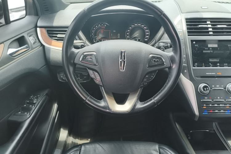 Used Lincoln MKC 2017 2.0T Two-Wheel-Drive Luxury Edition Steering Wheel