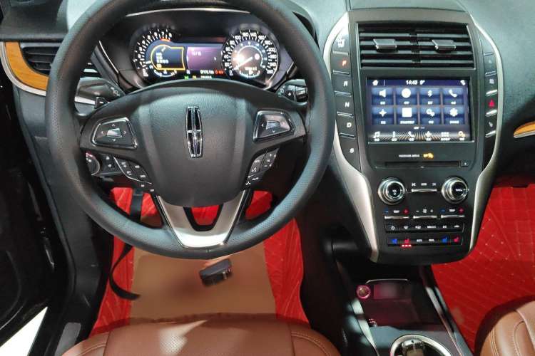 Used Lincoln MKC 2017 2.0T Four-Wheel Drive Zunya Edition Steering Wheel