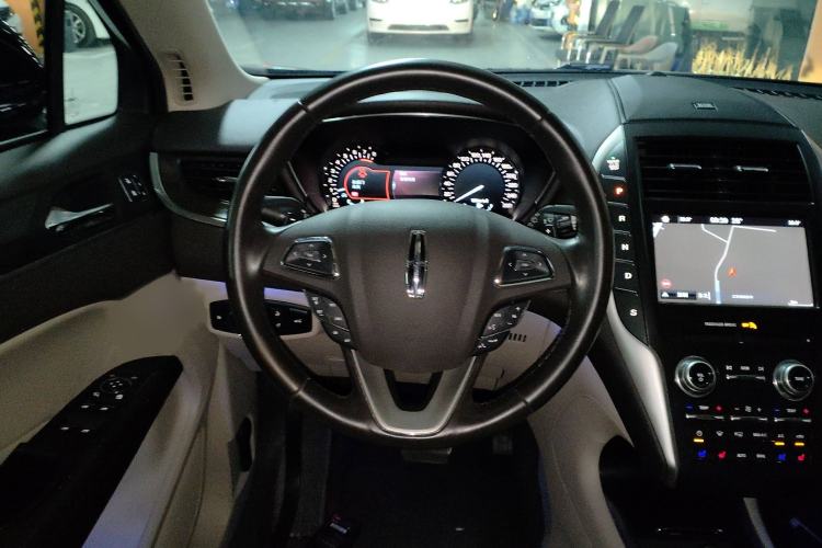 Used Lincoln MKC 2017 2.0T Two-Wheel-Drive Luxury Edition Steering Wheel