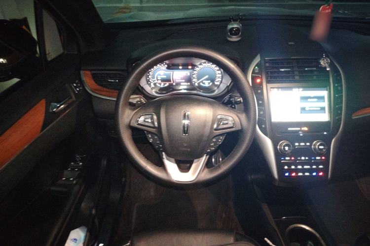 Used Lincoln MKC 2017 2.0T Four-Wheel Drive Zunya Edition Steering Wheel