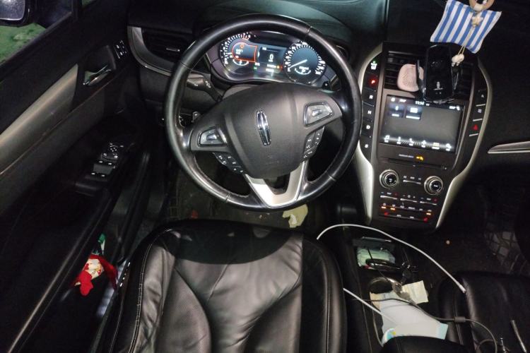 Used Lincoln MKC 2017 2.0T Two-Wheel Drive Deluxe Edition Steering Wheel