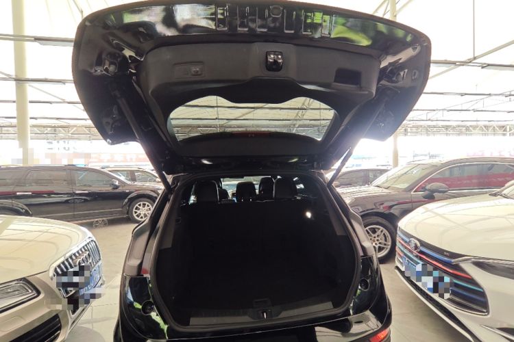 Used Lincoln MKC 2017 2.0T Two-Wheel Drive Deluxe Edition Trunk