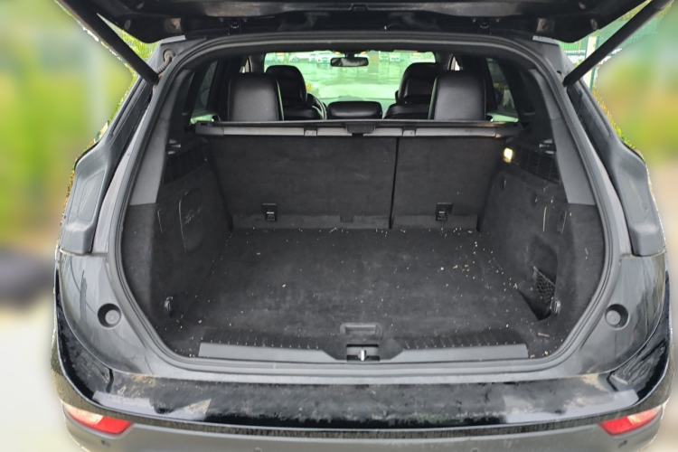 Used Lincoln MKC 2017 2.0T Two-Wheel Drive Deluxe Edition Trunk