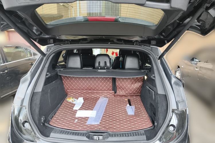 Used Lincoln MKC 2017 2.0T Two-Wheel Drive Deluxe Edition Trunk