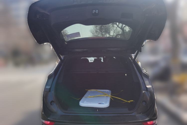 Used Lincoln MKC 2017 2.0T Two-Wheel Drive Deluxe Edition Trunk