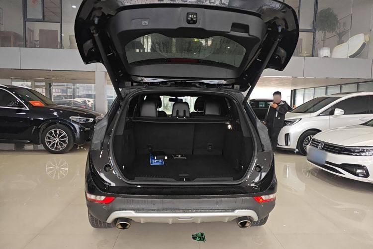 Used Lincoln MKC 2017 2.0T Two-Wheel Drive Deluxe Edition Trunk