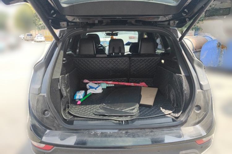 Used Lincoln MKC 2017 2.0T Two-Wheel Drive Deluxe Edition Trunk