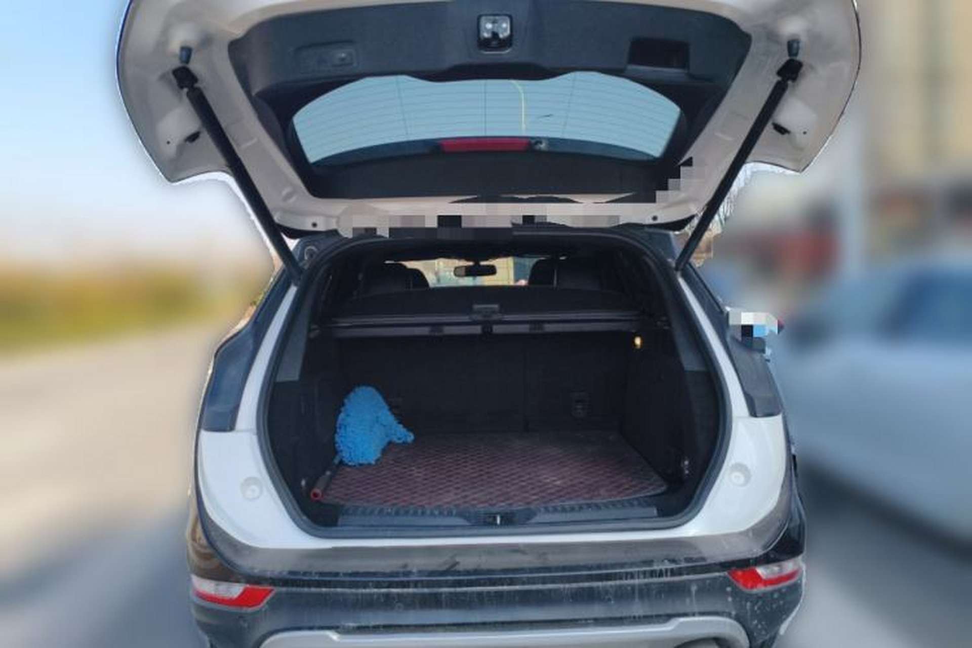 Used Lincoln MKC 2017 2.0T Two-Wheel Drive Deluxe Edition Trunk