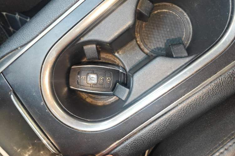 Used Lincoln MKC 2017 2.0T Two-Wheel Drive Deluxe Edition Vehicle Key