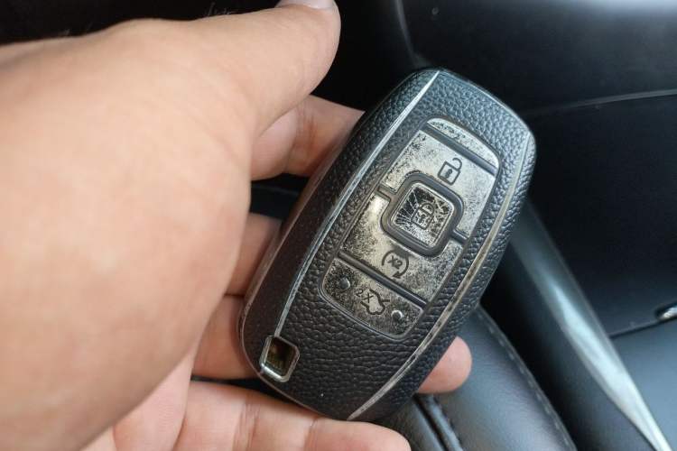 Used Lincoln MKC 2017 2.0T Two-Wheel Drive Deluxe Edition Vehicle Key