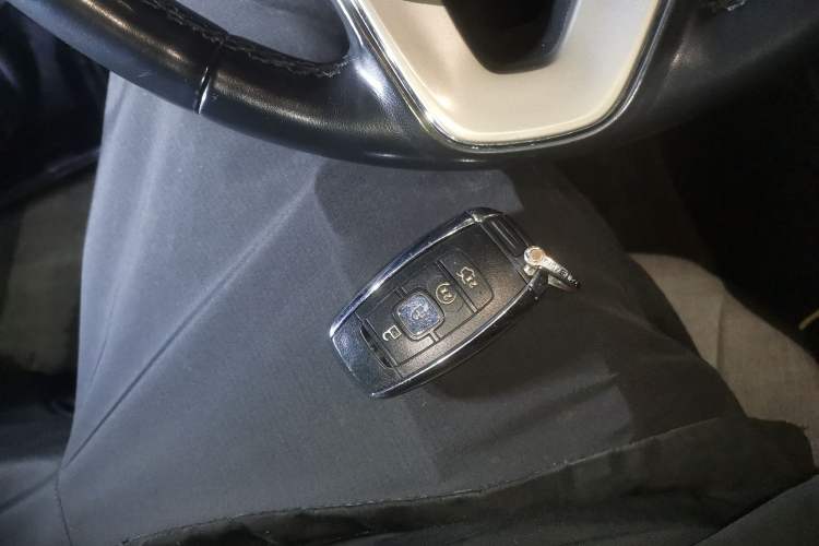 Used Lincoln MKC 2017 2.0T Four-Wheel Drive Zunya Edition Vehicle Key