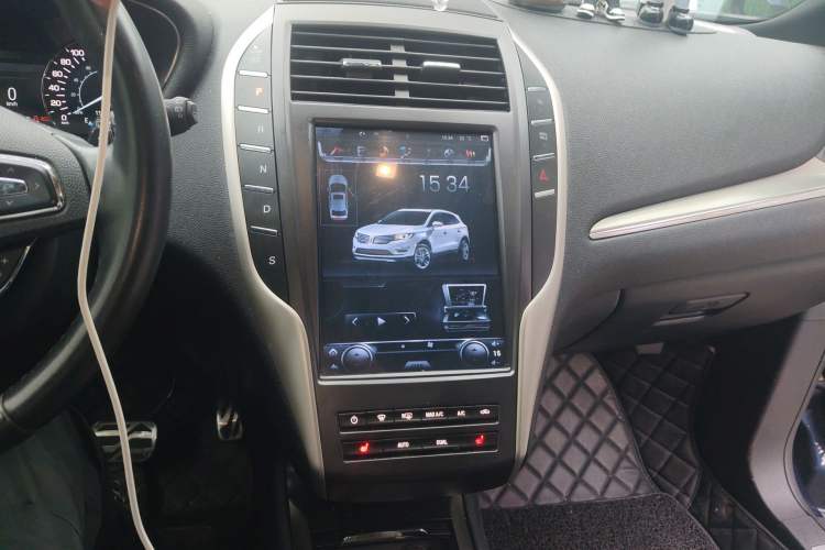 Used Lincoln MKC 2017 2.0T Two-Wheel Drive Deluxe Edition Audio And AC Panel