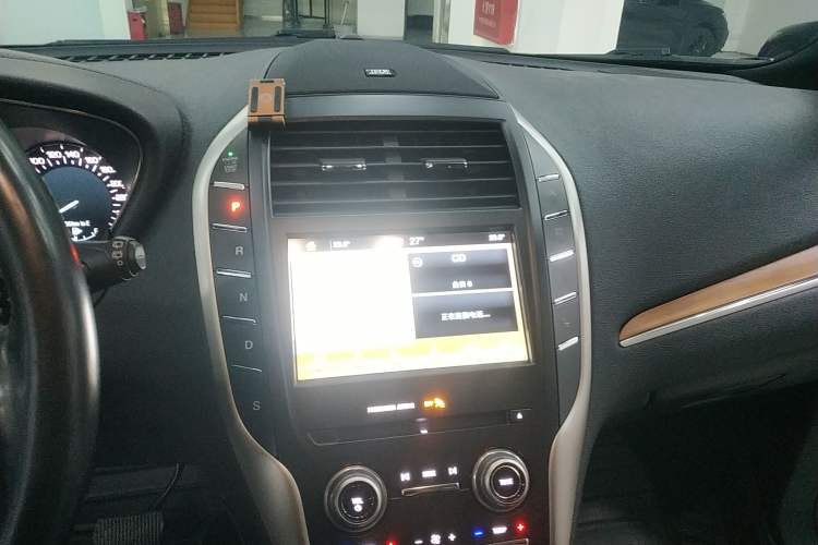 Used Lincoln MKC 2017 2.0T Two-Wheel-Drive Luxury Edition Audio And AC Panel