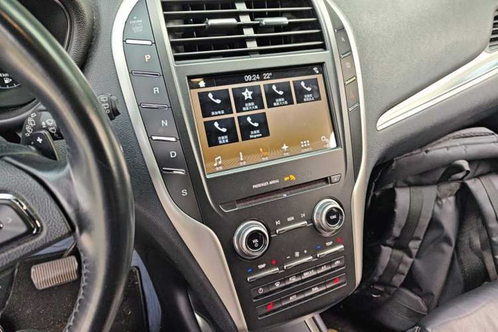 Used Lincoln MKC 2017 2.0T Two-Wheel Drive Deluxe Edition Audio And AC Panel