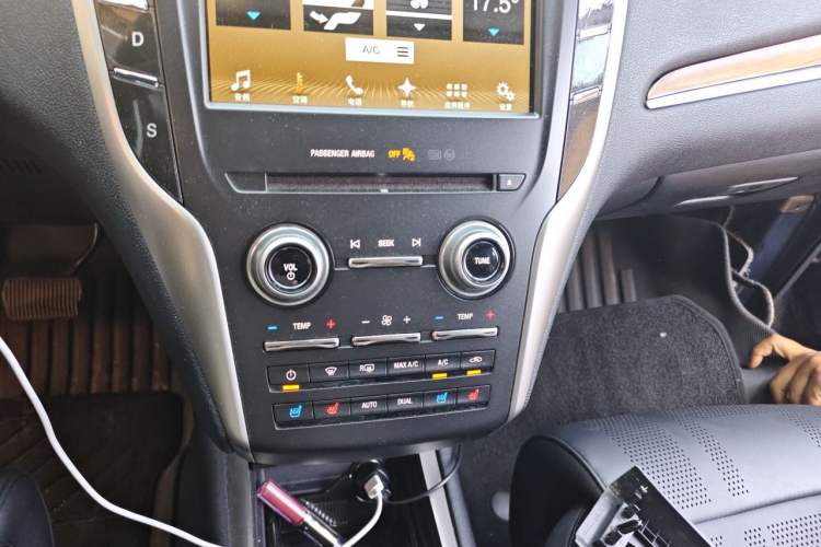 Used Lincoln MKC 2017 2.0T Two-Wheel-Drive Luxury Edition Audio And AC Panel