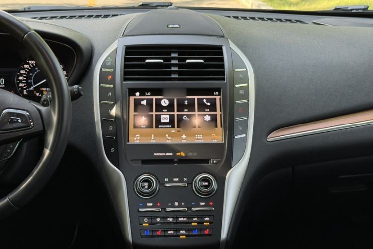 Used Lincoln MKC 2017 2.0T Two-Wheel-Drive Luxury Edition Audio And AC Panel