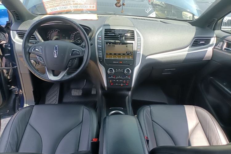 Used Lincoln MKC 2017 2.0T Two-Wheel Drive Deluxe Edition Center Console