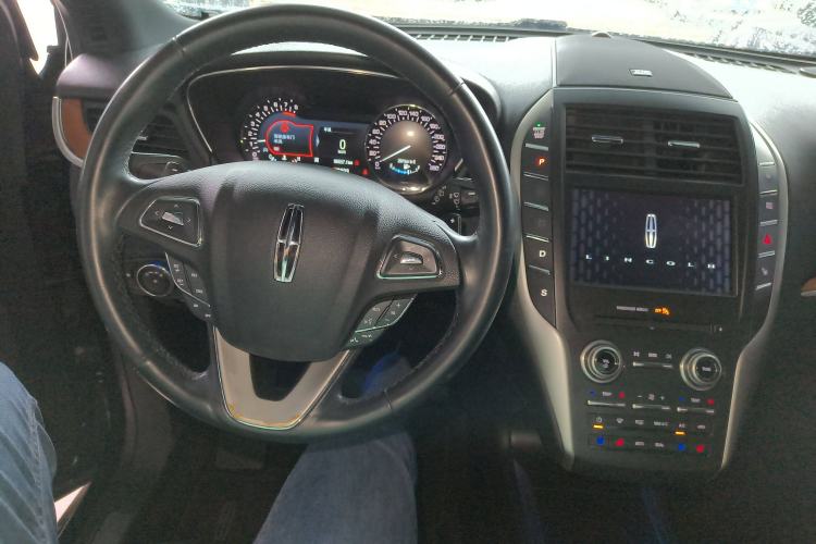 Used Lincoln MKC 2017 2.0T Two-Wheel-Drive Luxury Edition Center Console