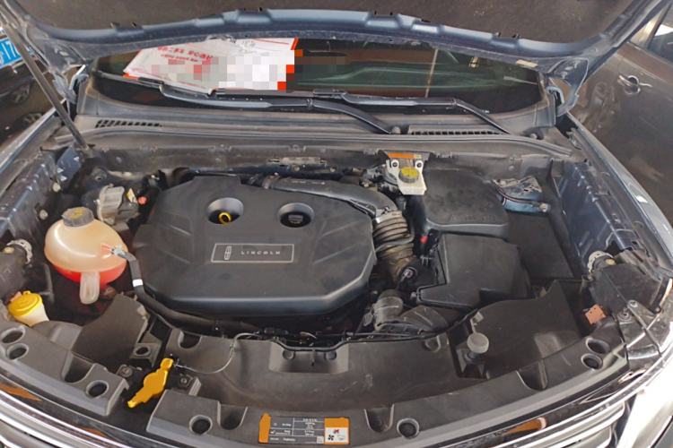 Used Lincoln MKC 2017 2.0T Two-Wheel Drive Deluxe Edition Engine Bay