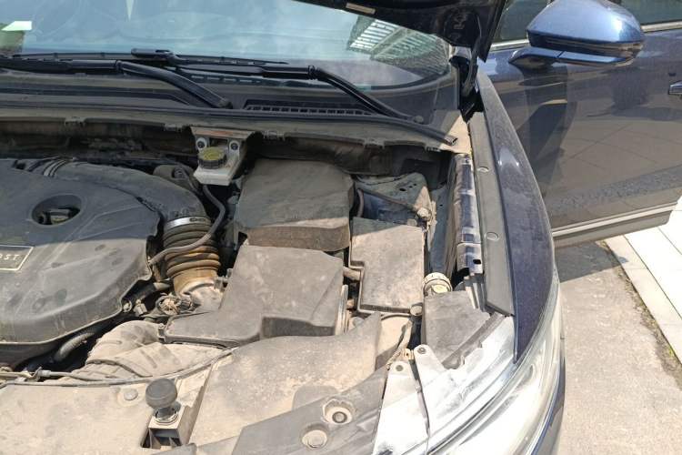 Used Lincoln MKC 2017 2.0T Four-Wheel Drive Zunya Edition Engine Bay Left