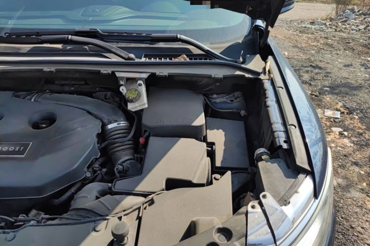 Used Lincoln MKC 2017 2.0T Four-Wheel Drive Zunya Edition Engine Bay Left