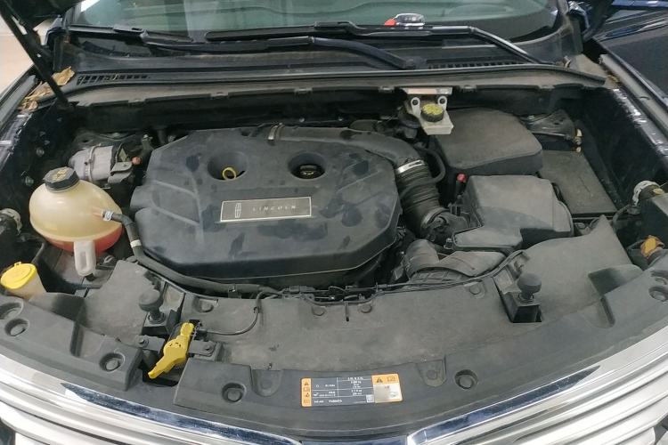 Used Lincoln MKC 2017 2.0T Two-Wheel-Drive Luxury Edition Engine Bay