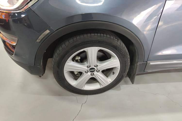 Used Lincoln MKC 2017 2.0T Two-Wheel Drive Deluxe Edition Exterior 2