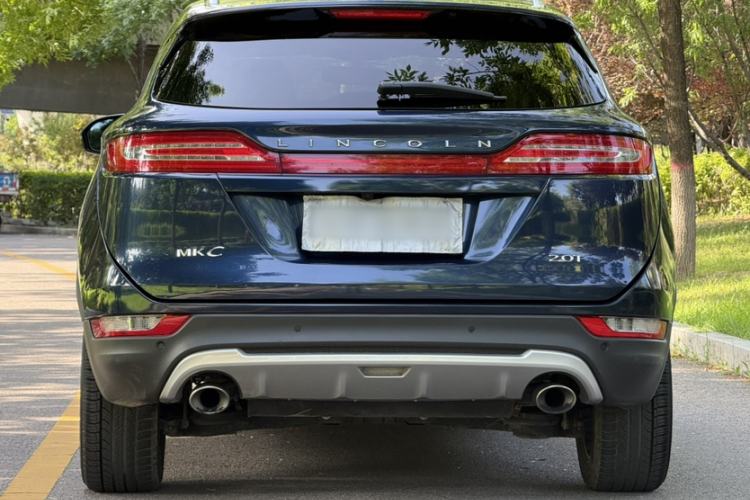 Used Lincoln MKC 2017 2.0T Two-Wheel-Drive Luxury Edition Exterior 2