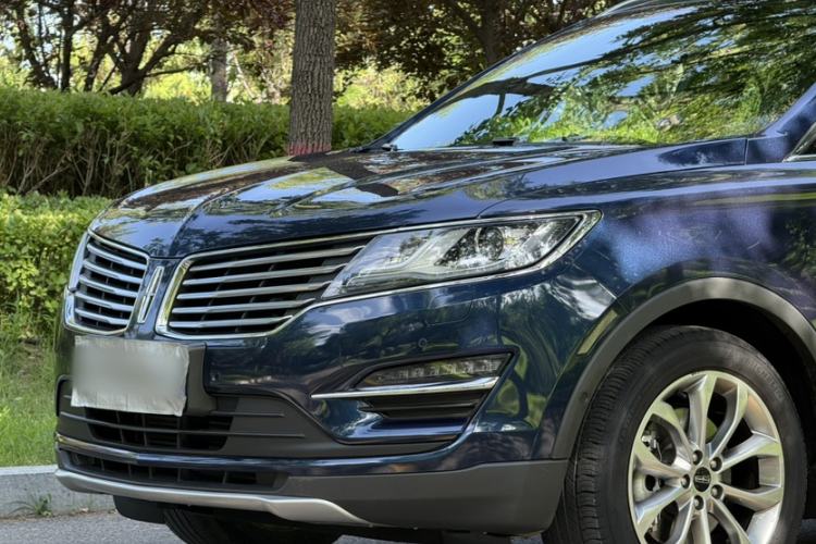Used Lincoln MKC 2017 2.0T Two-Wheel-Drive Luxury Edition Exterior 4