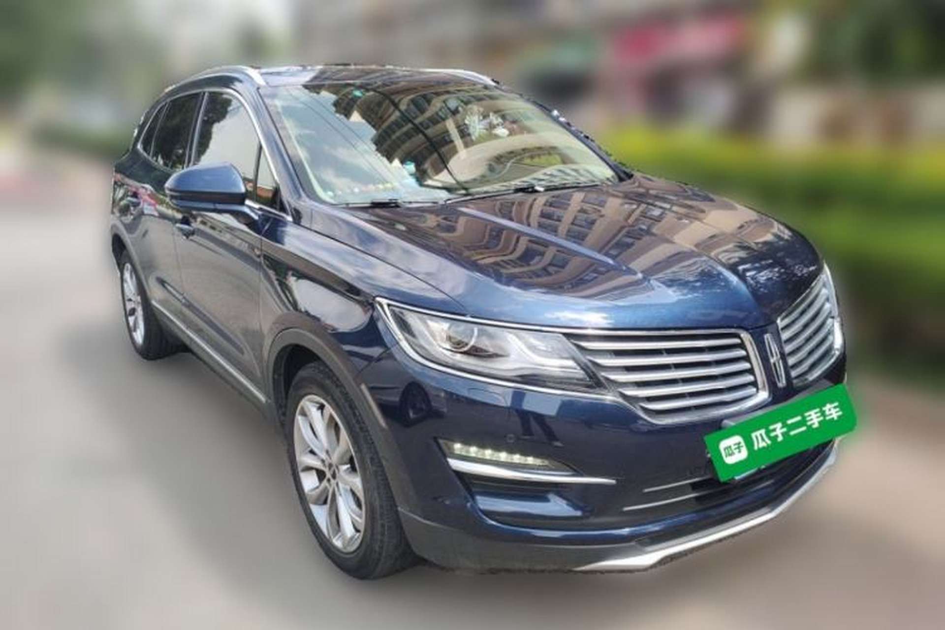 Used Lincoln MKC 2017 2.0T Two-Wheel-Drive Luxury Edition Front Right 45 Deg