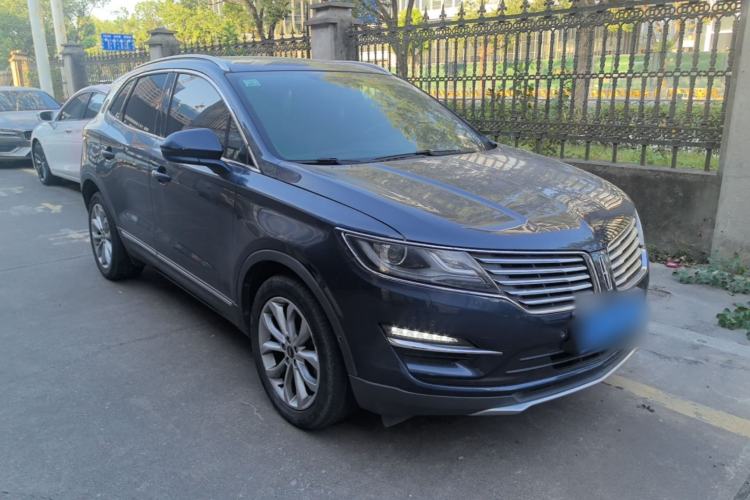 Used Lincoln MKC 2017 2.0T Four-Wheel Drive Zunya Edition Front Right 45 Deg