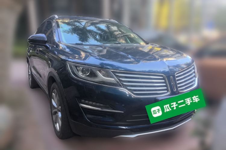Used Lincoln MKC 2017 2.0T Two-Wheel-Drive Luxury Edition Front Right 45 Deg