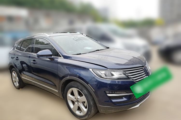 Used Lincoln MKC 2017 2.0T Two-Wheel Drive Deluxe Edition Front Right 45 Deg