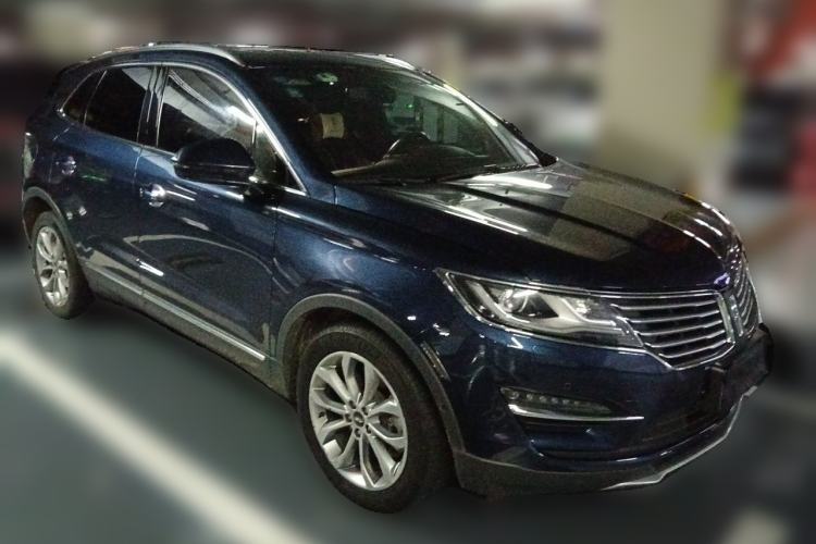 Used Lincoln MKC 2017 2.0T Four-Wheel Drive Zunya Edition Front Right 45 Deg